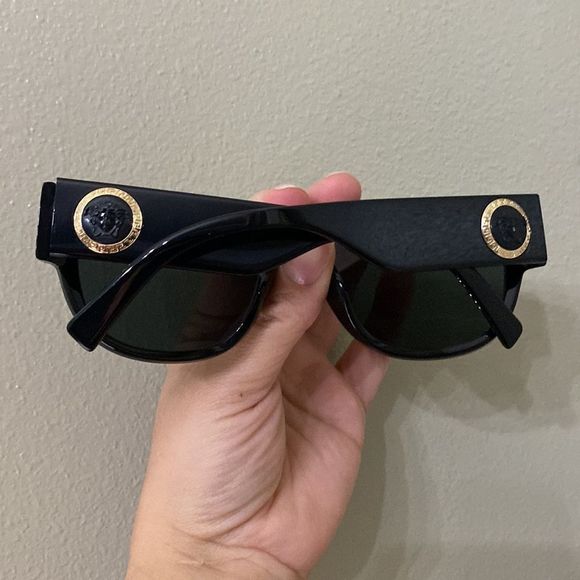 Versace 55MM sunglasses - Picture 4 of 13